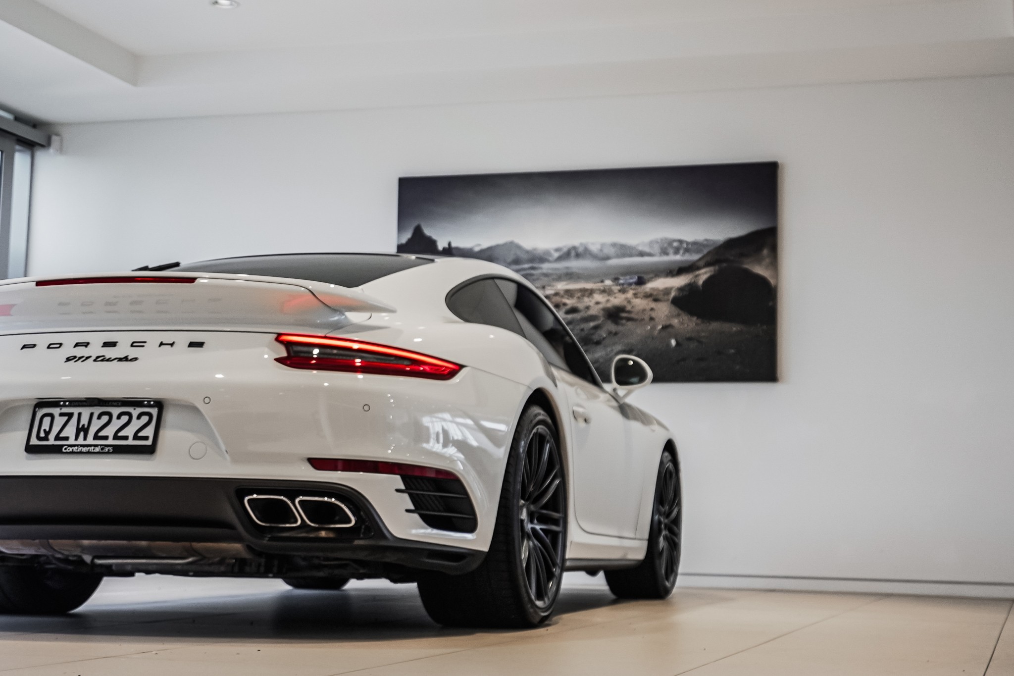 Porsche 911 Turbo 3.8P/4Wd/7Am