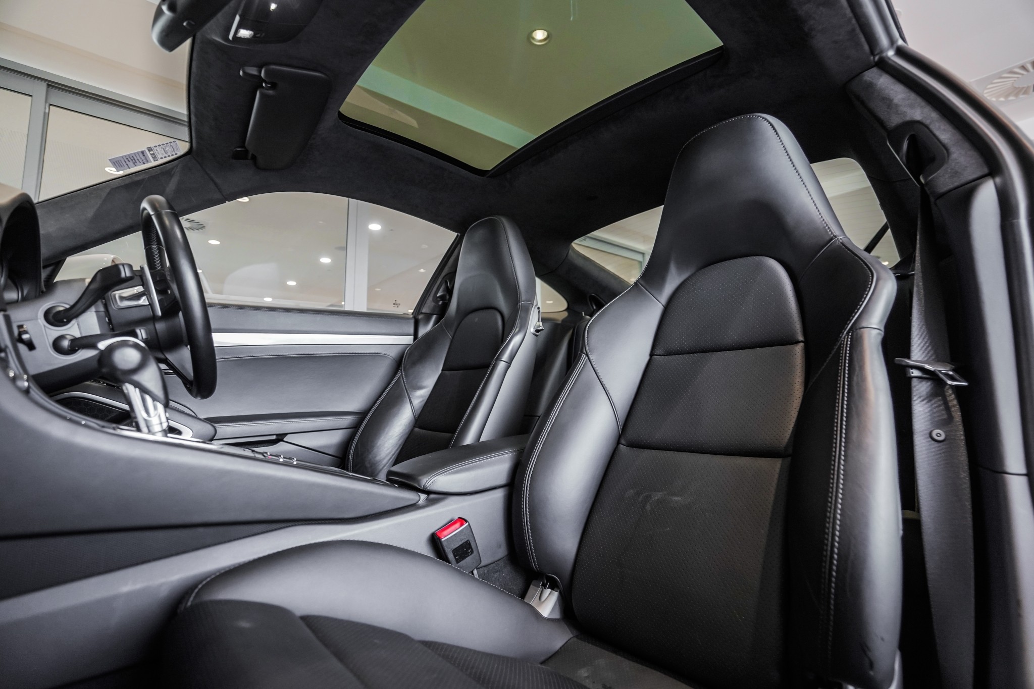 Porsche 911 Turbo 3.8P/4Wd/7Am