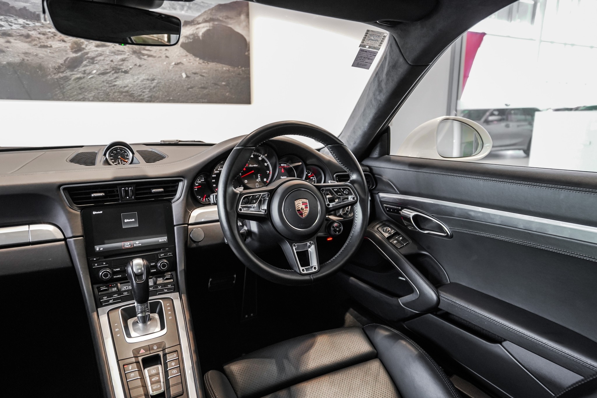 Porsche 911 Turbo 3.8P/4Wd/7Am