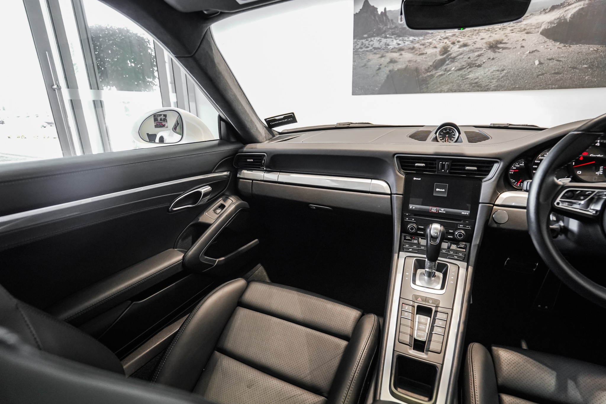 Porsche 911 Turbo 3.8P/4Wd/7Am