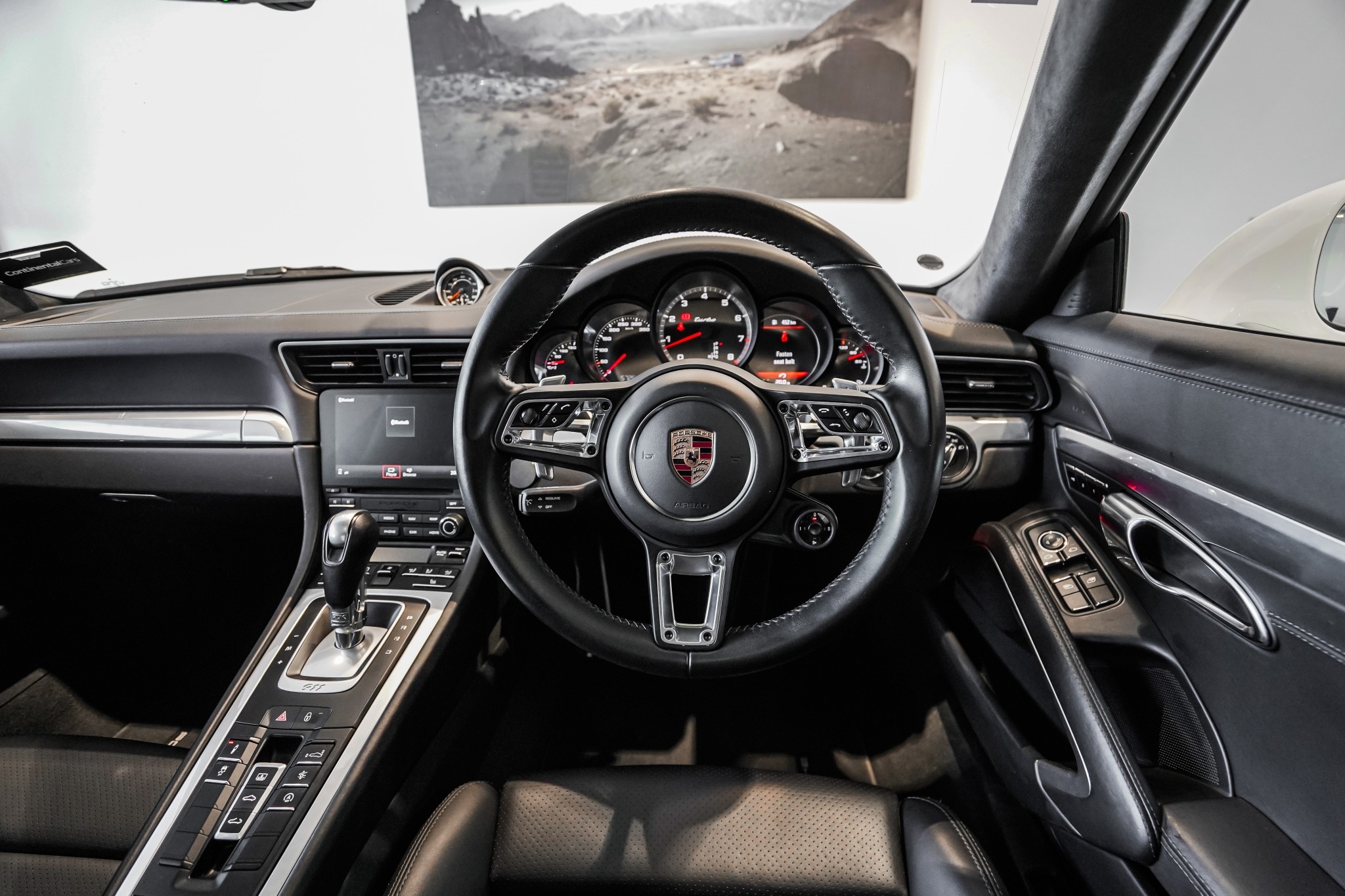 Porsche 911 Turbo 3.8P/4Wd/7Am