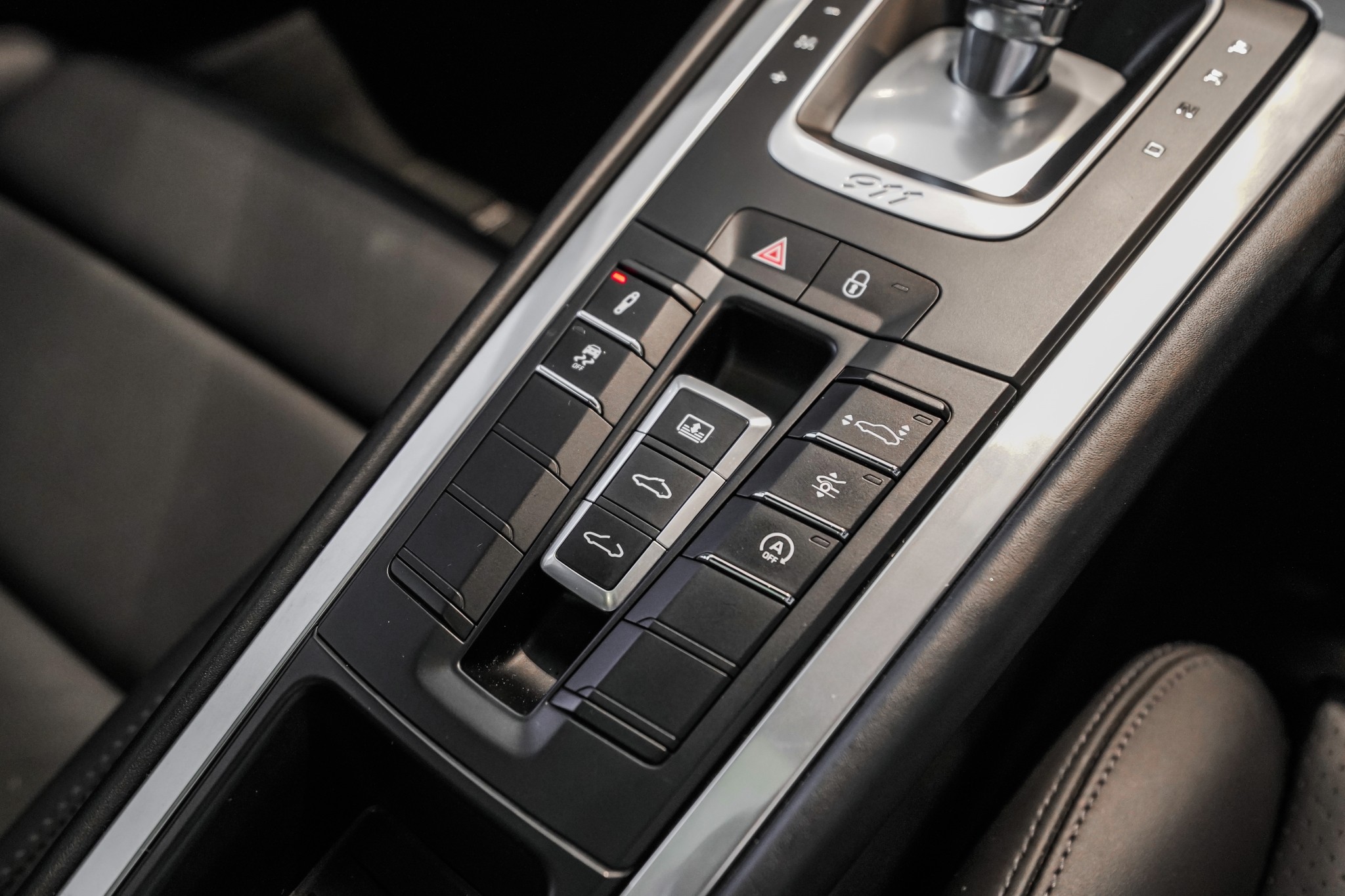 Porsche 911 Turbo 3.8P/4Wd/7Am