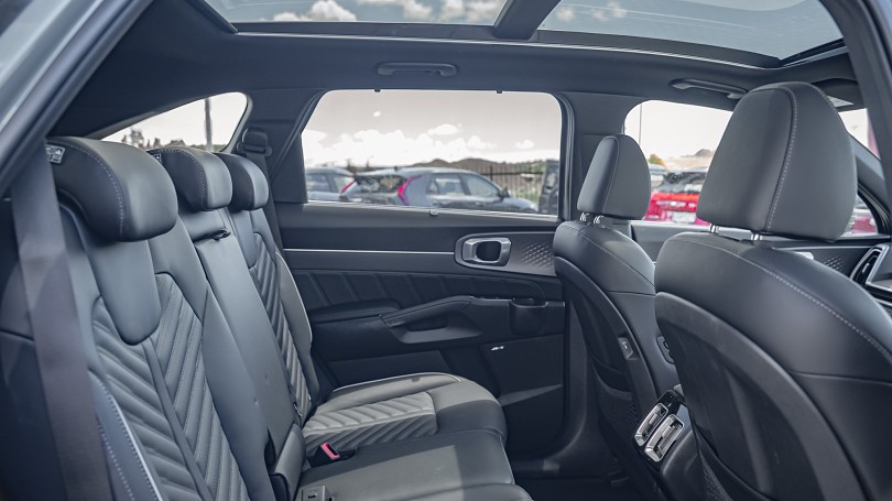 2024 Kia Sorento 16