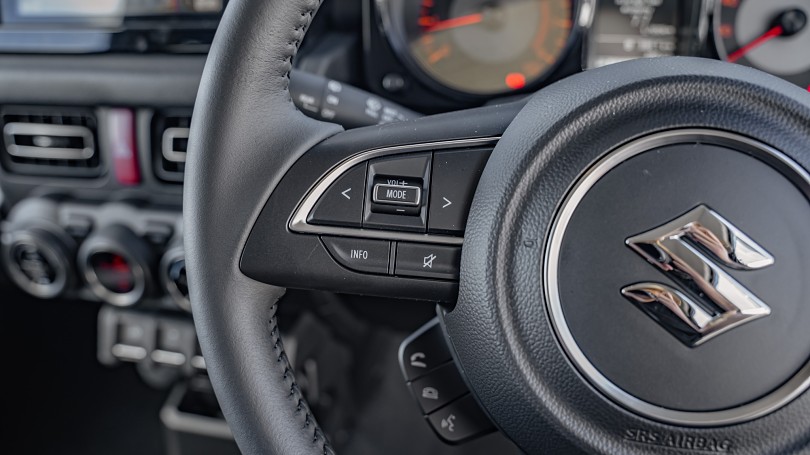 2025 Suzuki Jimny 13