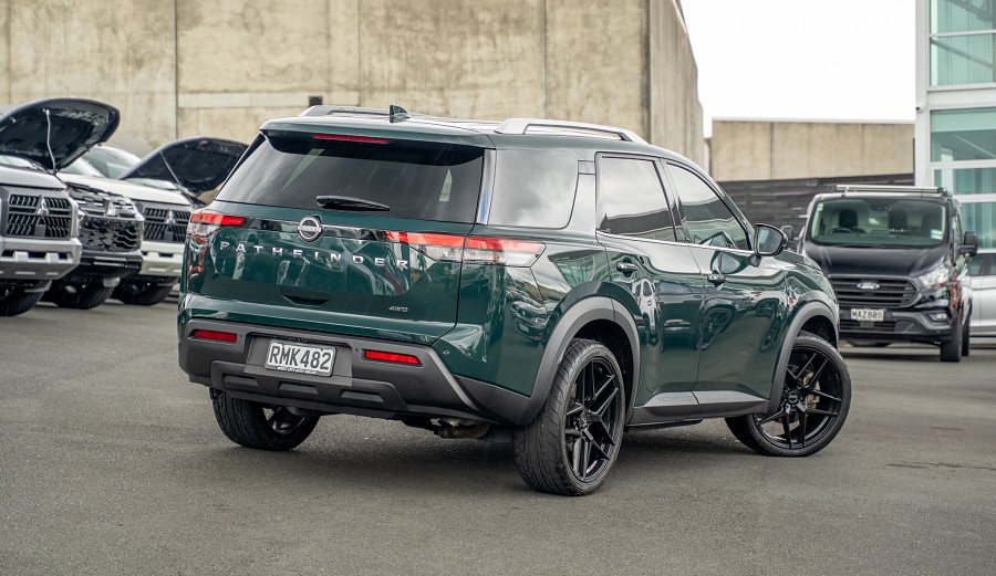2023 Nissan Pathfinder 2