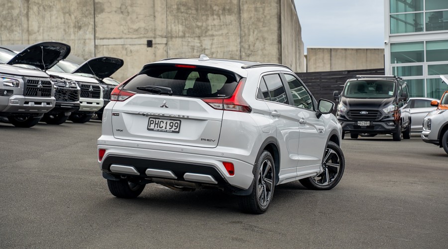 2022 Mitsubishi Eclipse Cross 2