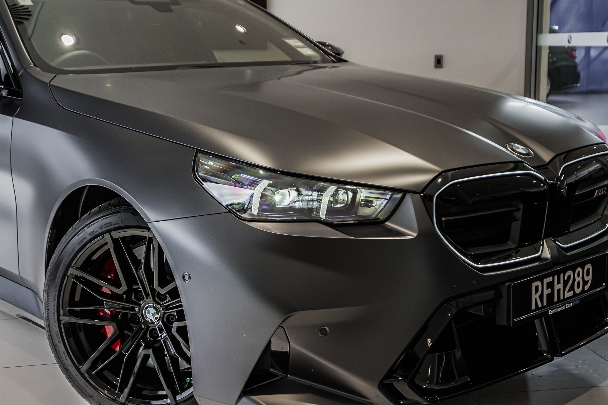 BMW M5 PHEV/4WD/8AT/SW