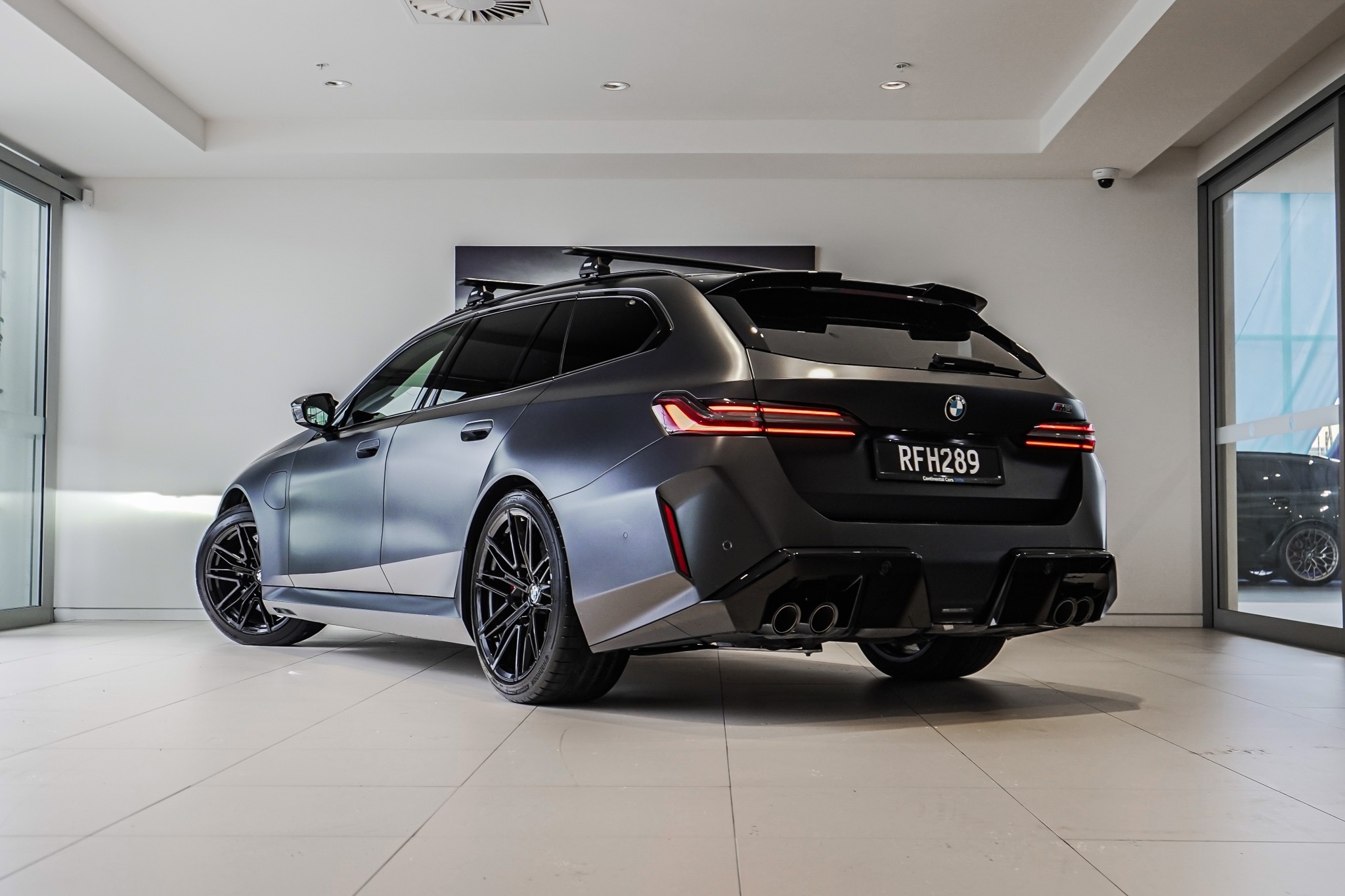 BMW M5 PHEV/4WD/8AT/SW