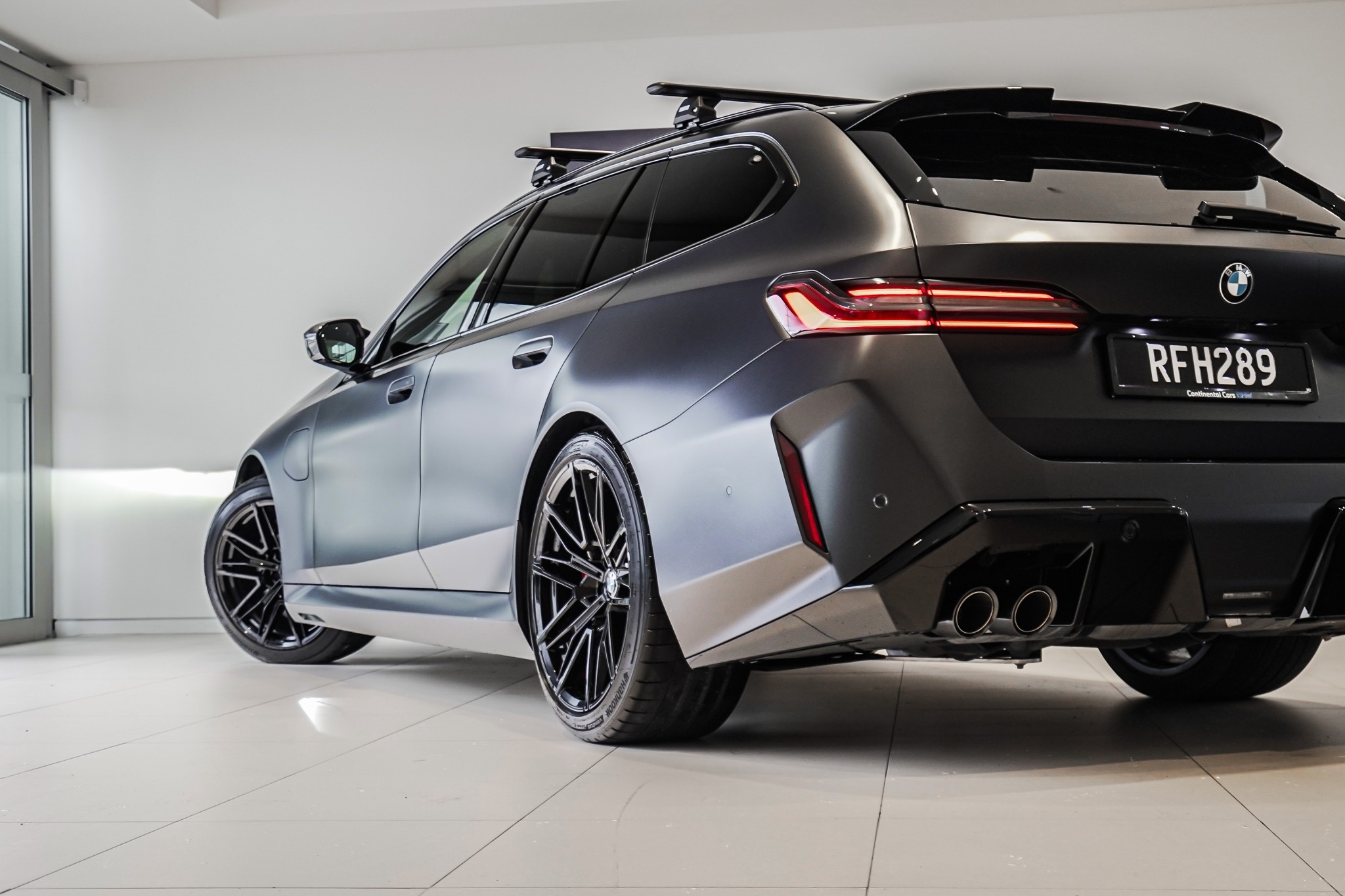 BMW M5 PHEV/4WD/8AT/SW