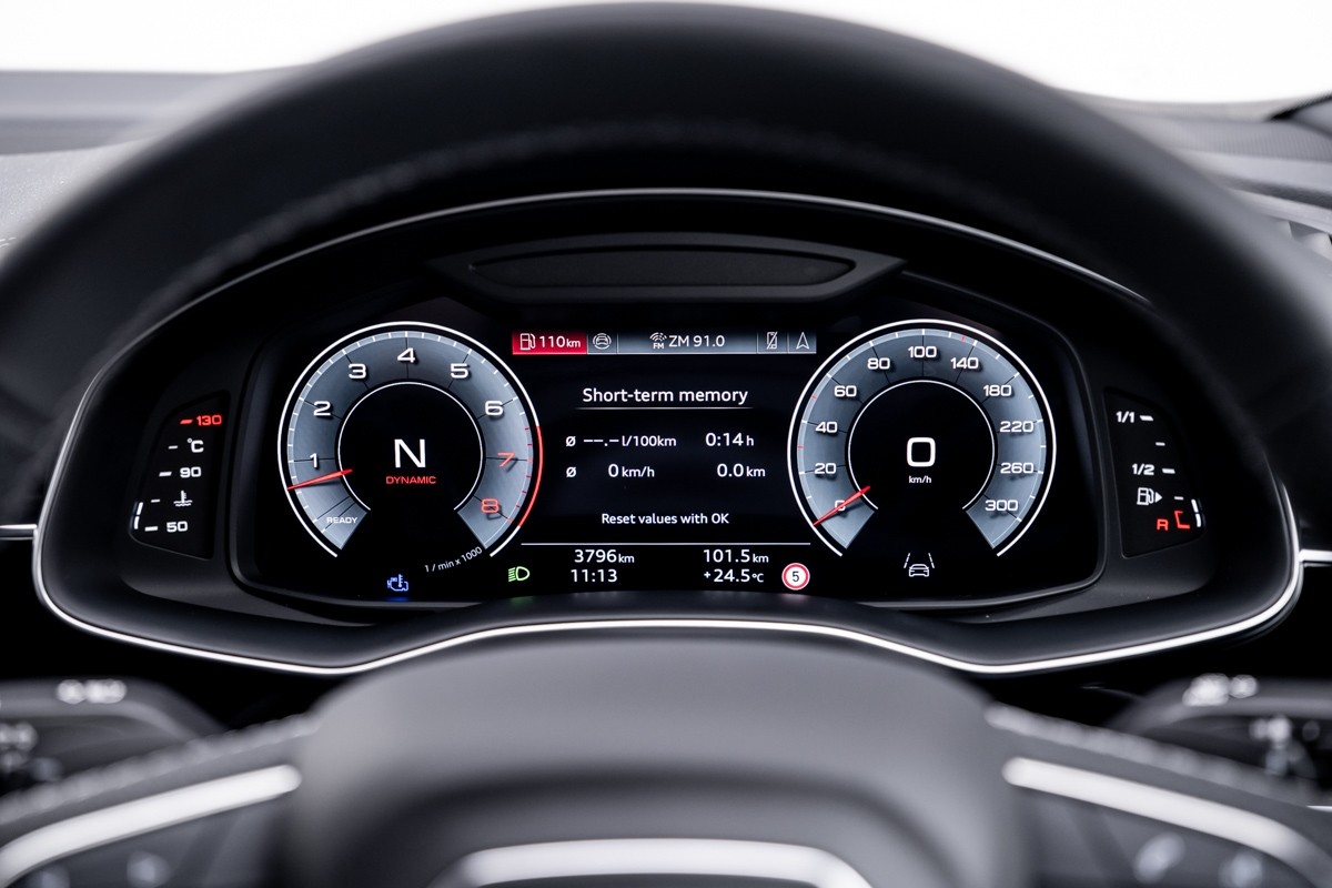 Audi Q8 55 TFSI QUATTRO TIPTRONIC