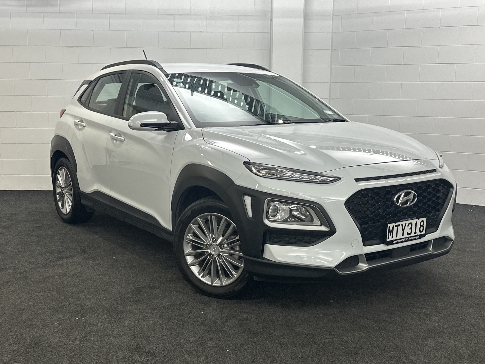 Hyundai Kona 2.0 2WD 2.0P/6AT