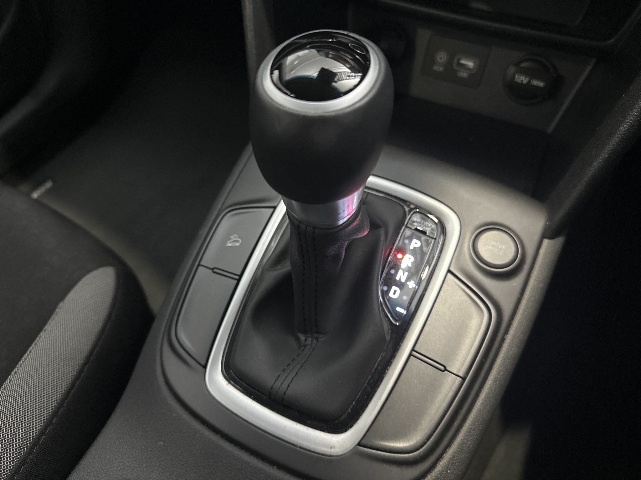 Hyundai Kona 2.0 2WD 2.0P/6AT