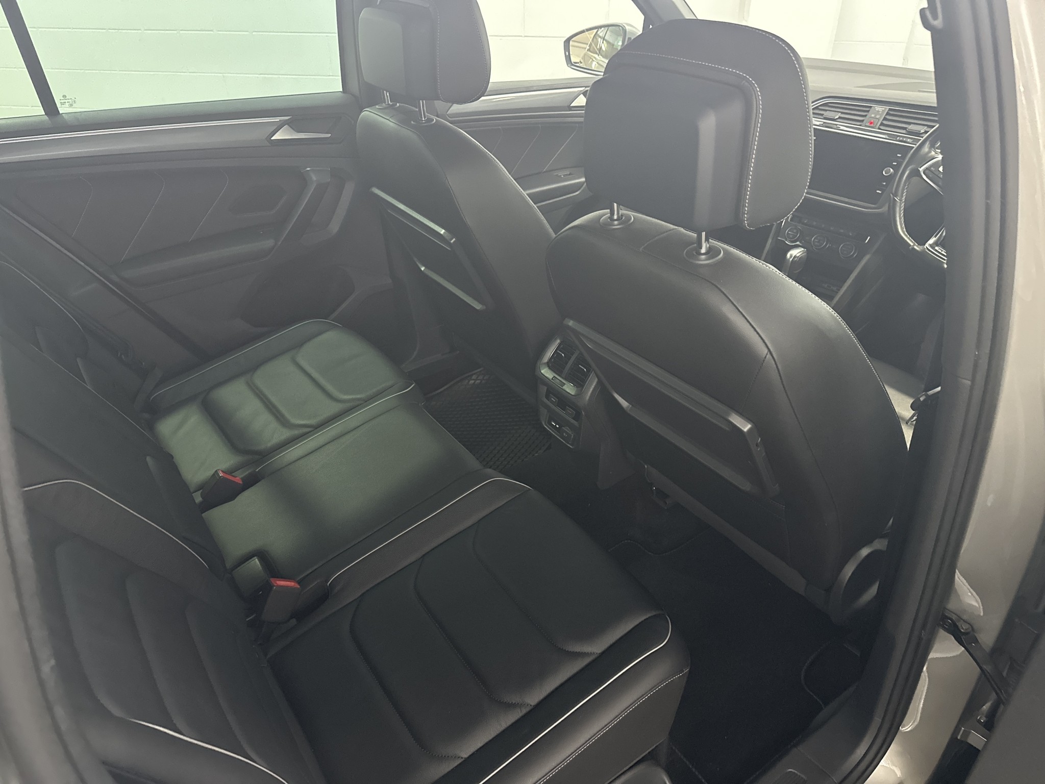 Volkswagen Tiguan TSI R-LINE 2WD