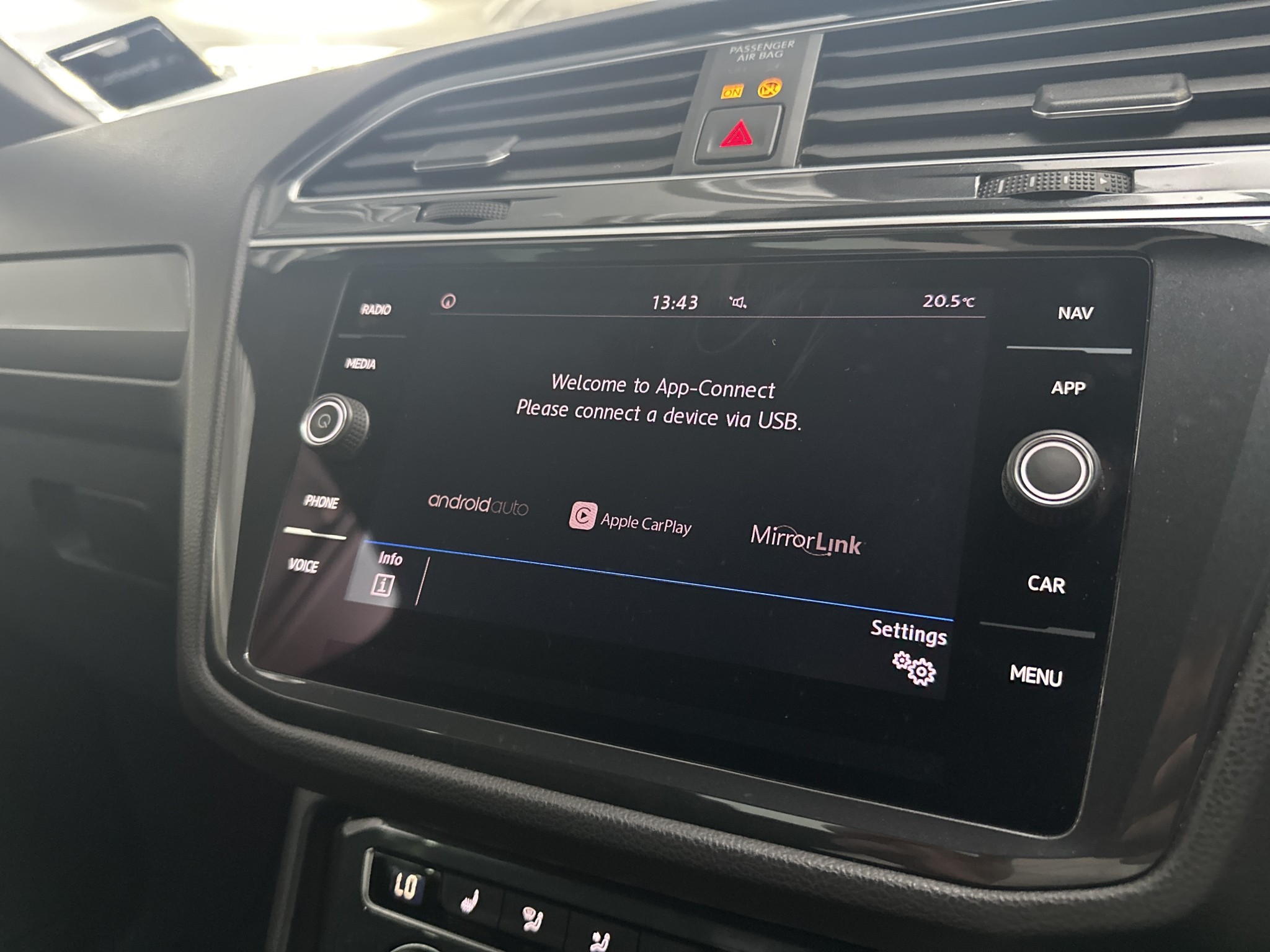 Volkswagen Tiguan TSI R-LINE 2WD