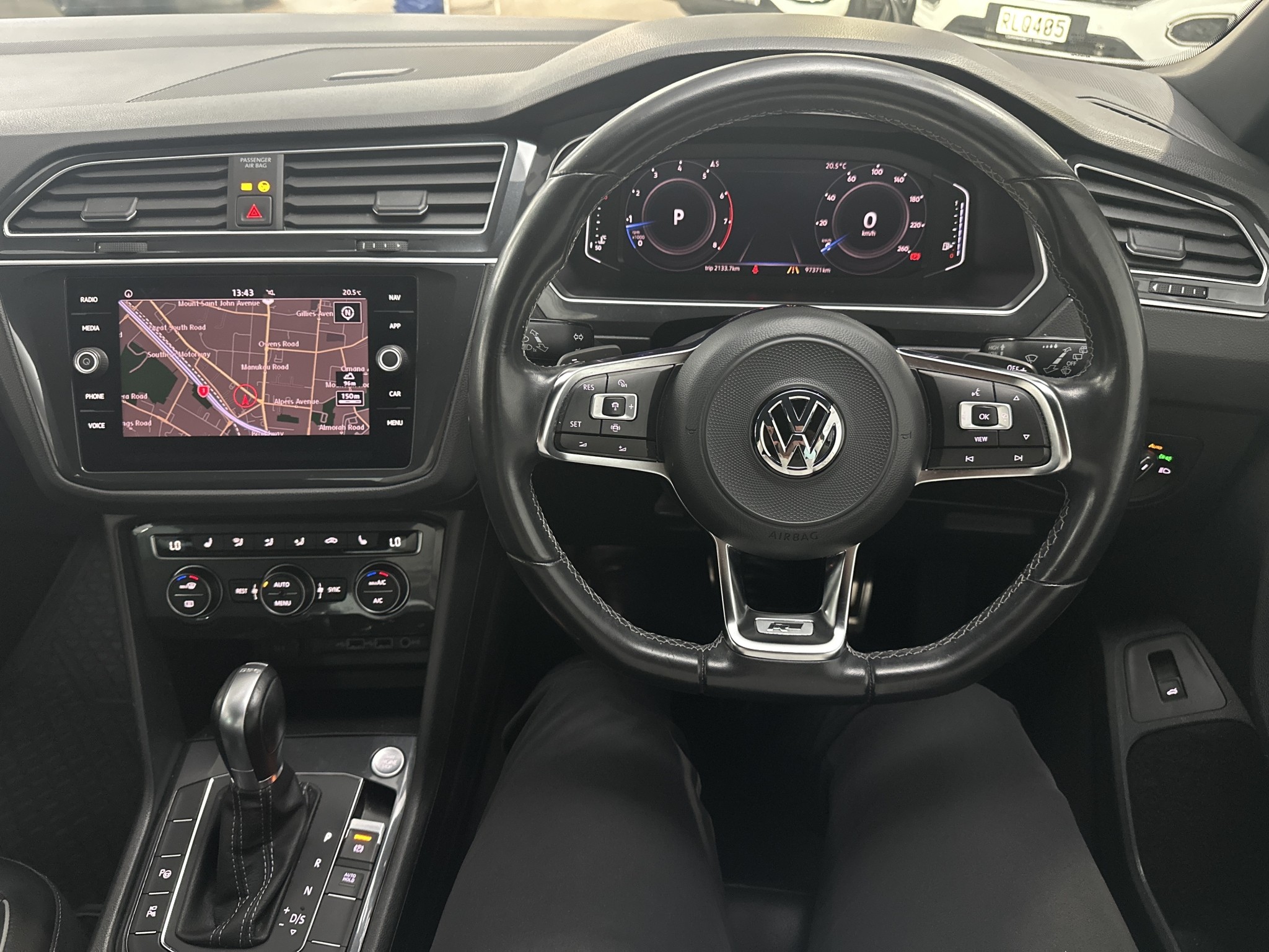 Volkswagen Tiguan TSI R-LINE 2WD