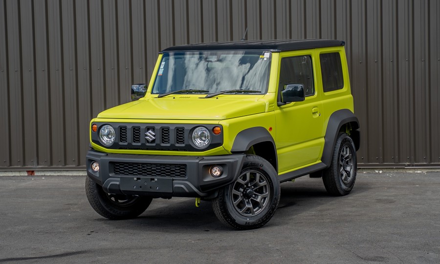 2025 Suzuki Jimny 1