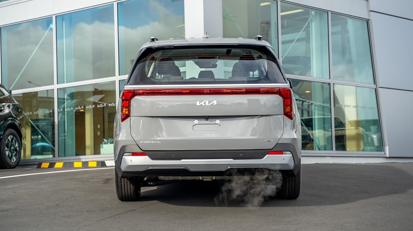 2025 Kia Carnival 4
