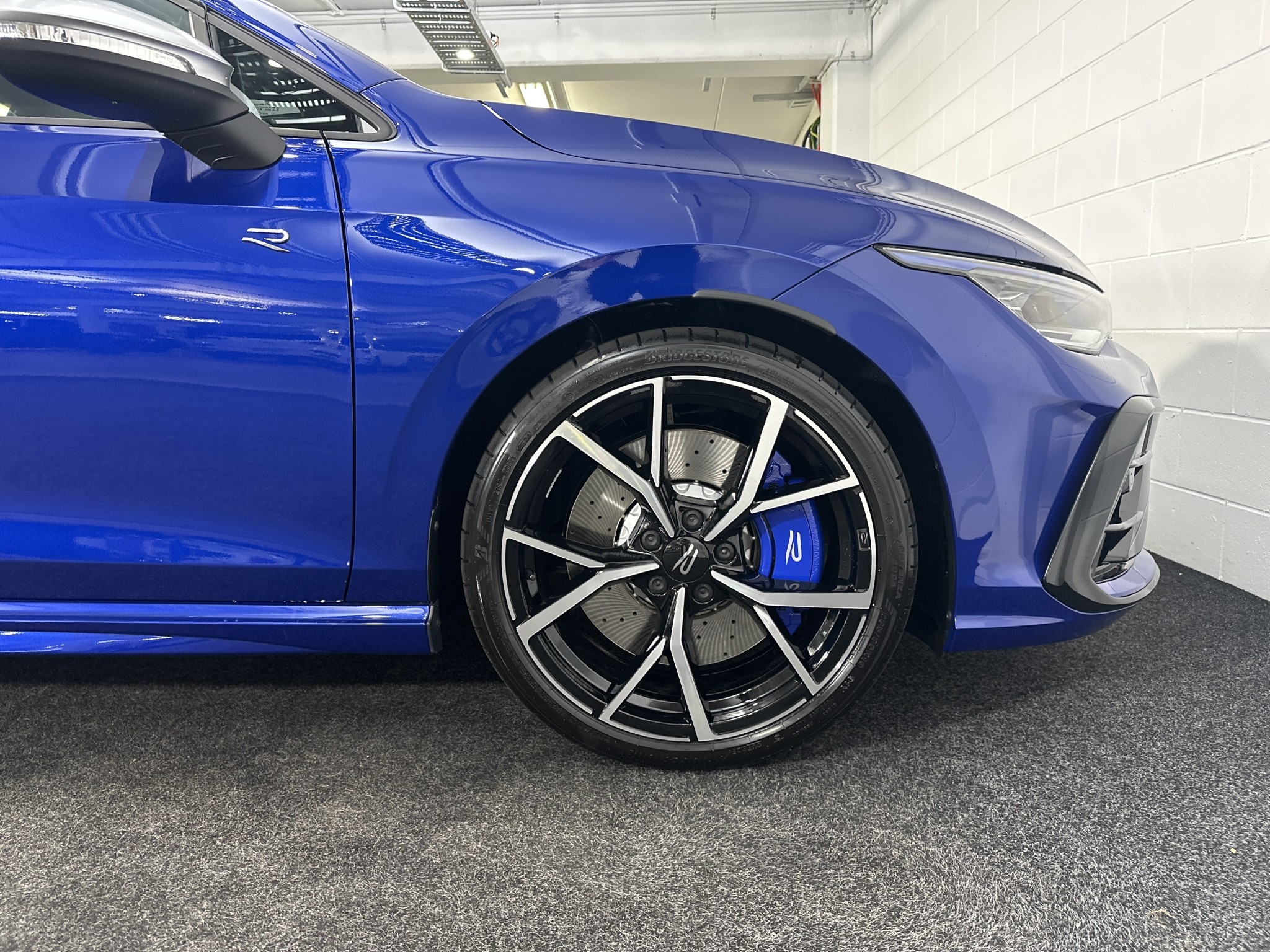 Volkswagen Golf R 8.5