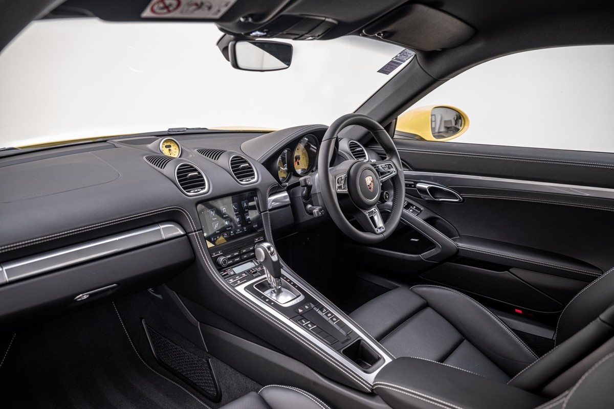 Porsche Cayman 718 CAYMAN STYLE EDITION