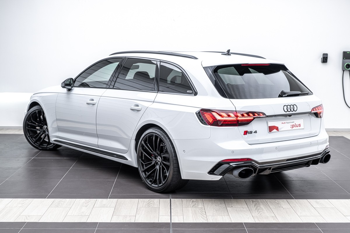 Audi RS4 Avant 331KW