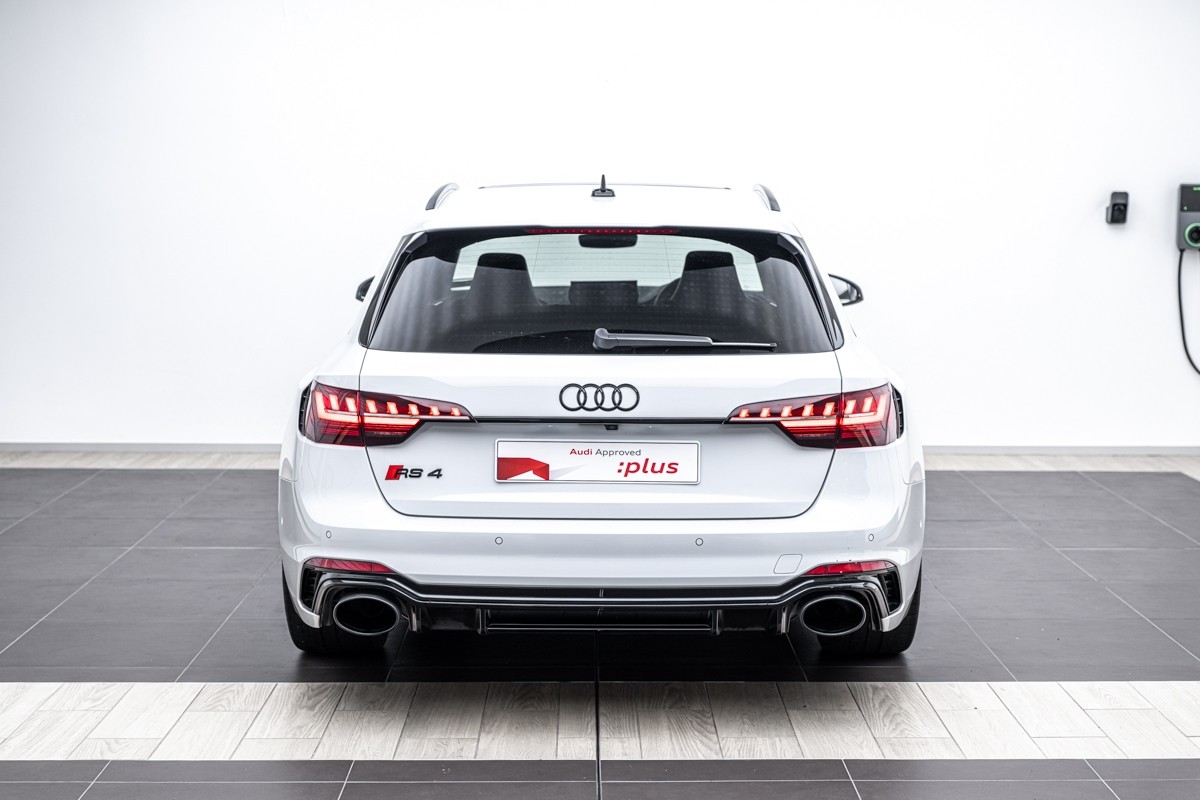 Audi RS4 Avant 331KW