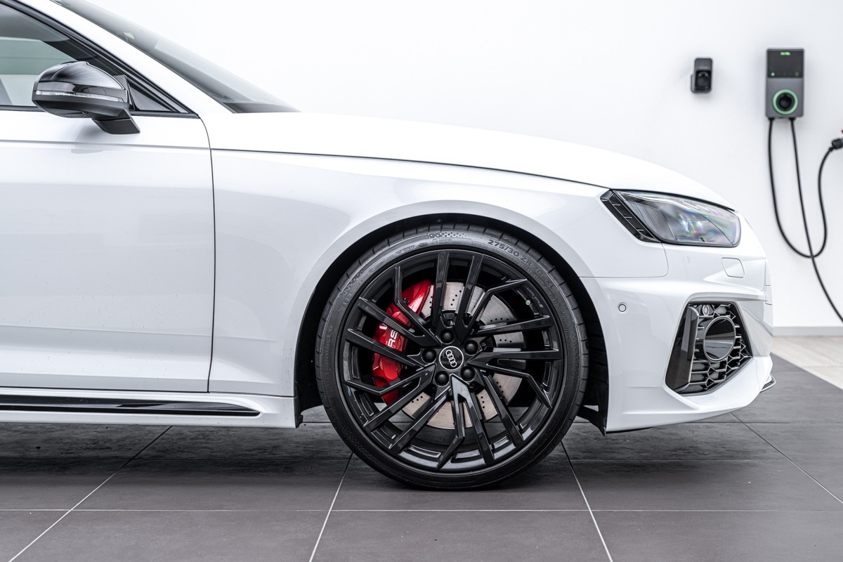 Audi RS4 Avant 331KW