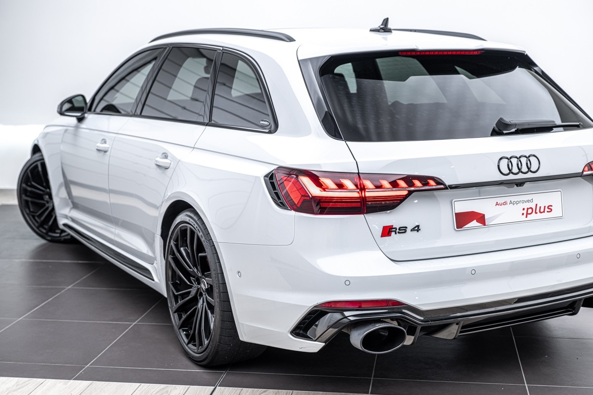 Audi RS4 Avant 331KW