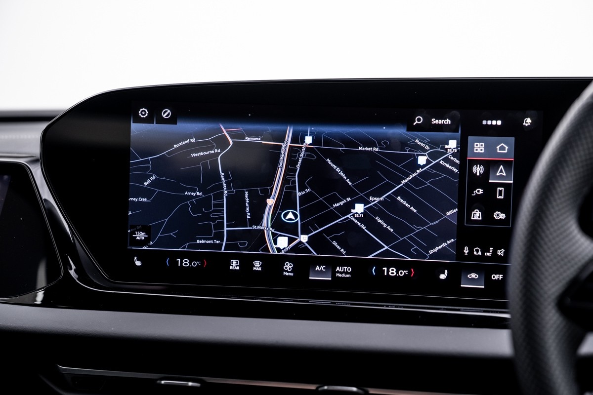 Audi A5 e-Hybrid Avant S line