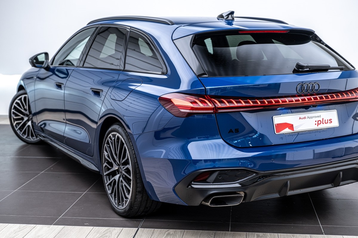 Audi A5 e-Hybrid Avant S line