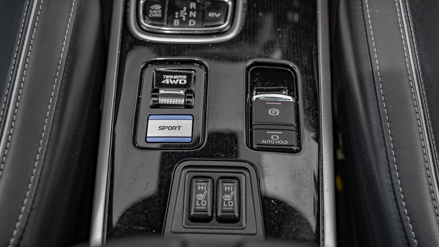 2021 Mitsubishi Outlander 17