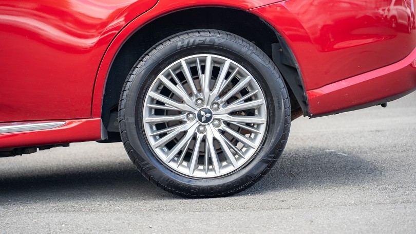 2021 Mitsubishi Outlander 7