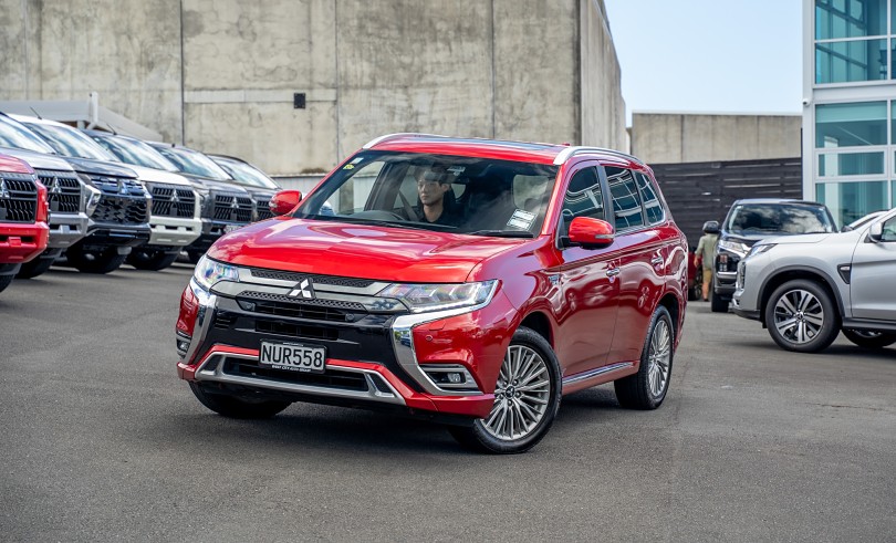 2021 Mitsubishi Outlander 1