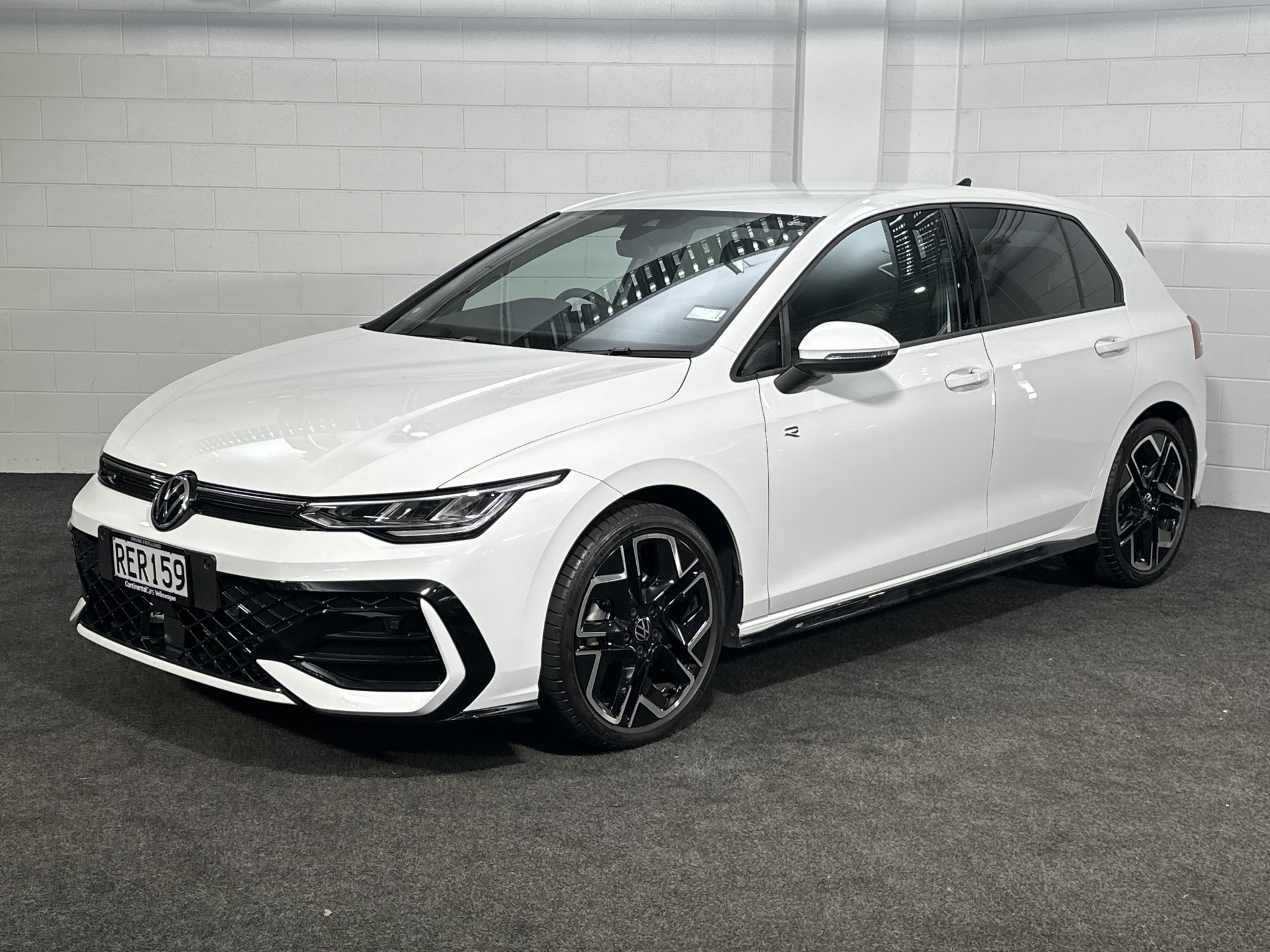 Volkswagen Golf 8.5 R-LINE