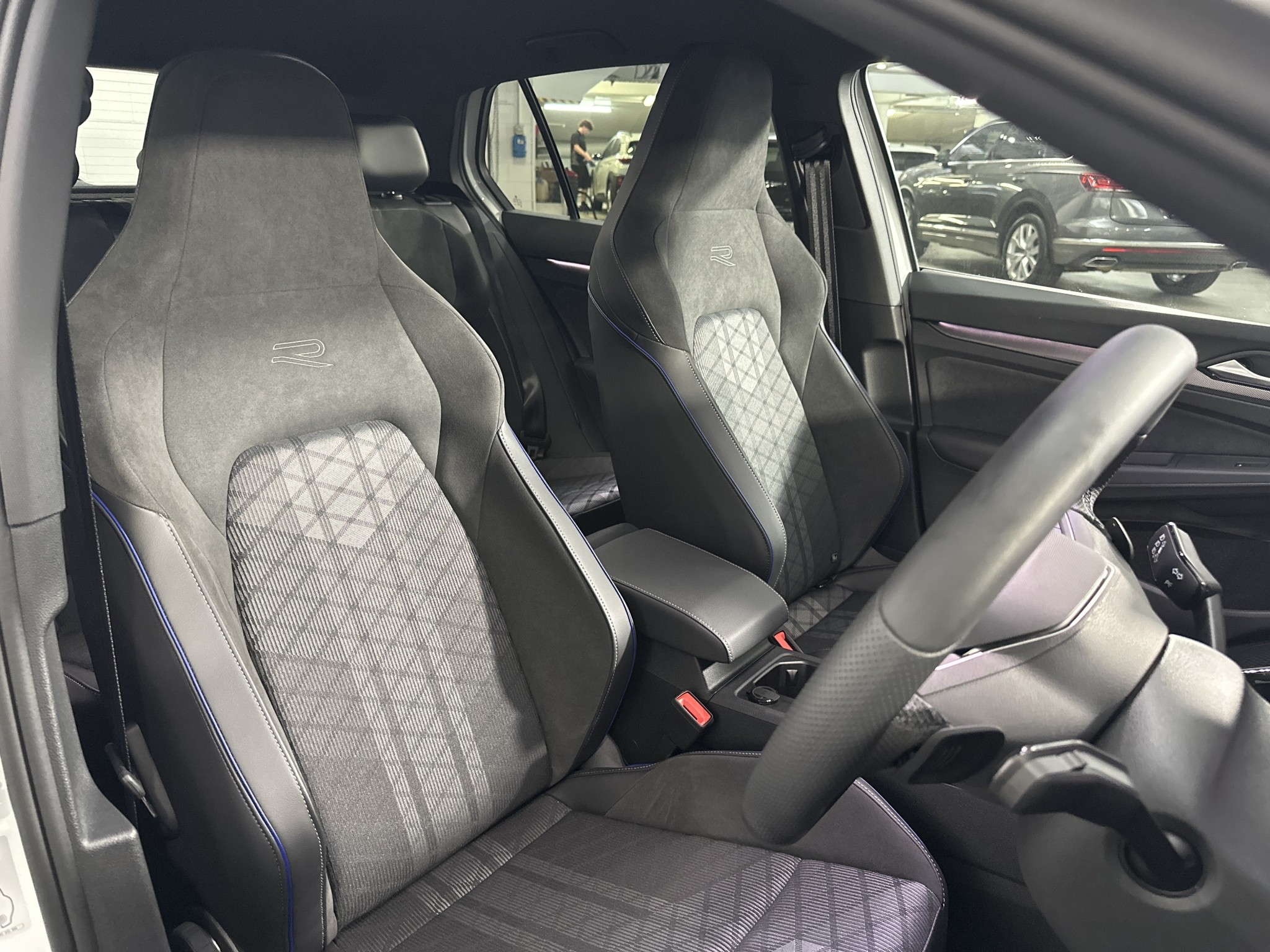 Volkswagen Golf 8.5 R-LINE