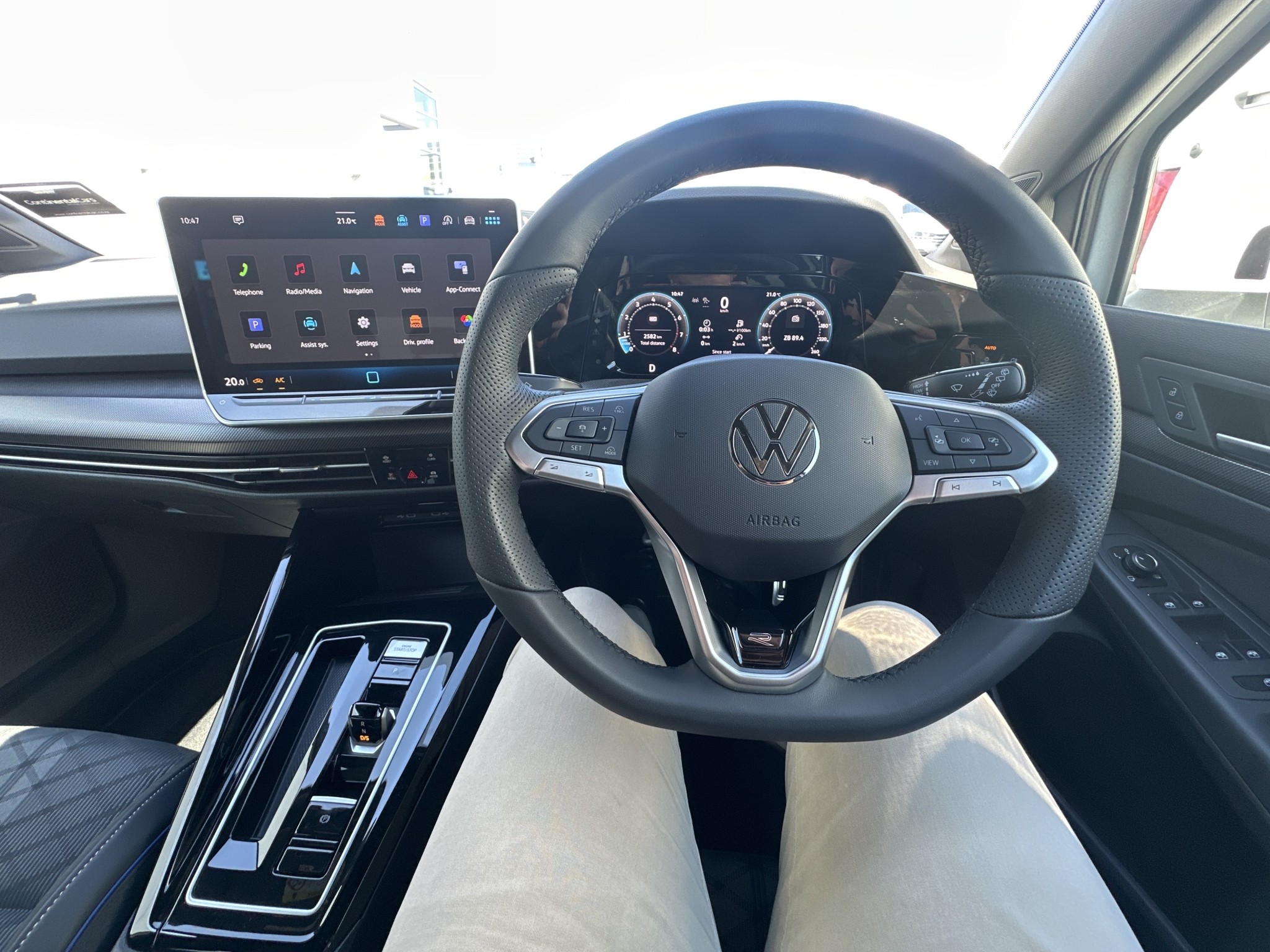 Volkswagen Golf 8.5 R-LINE