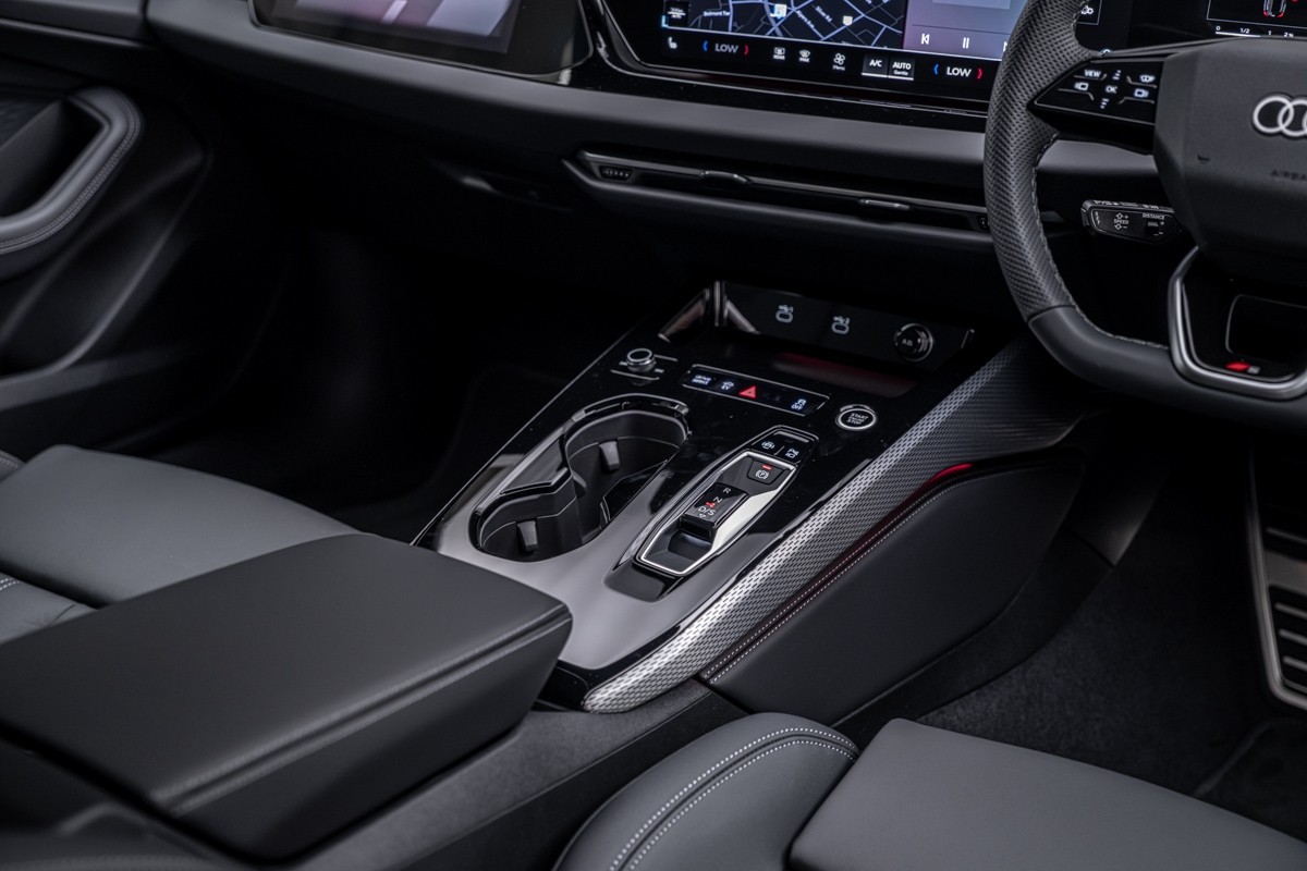 Audi A5 e-Hybrid Avant S line