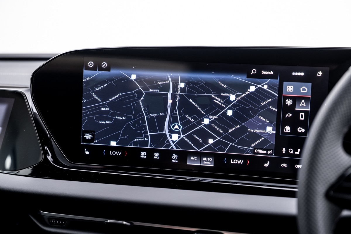 Audi A5 e-Hybrid Avant S line