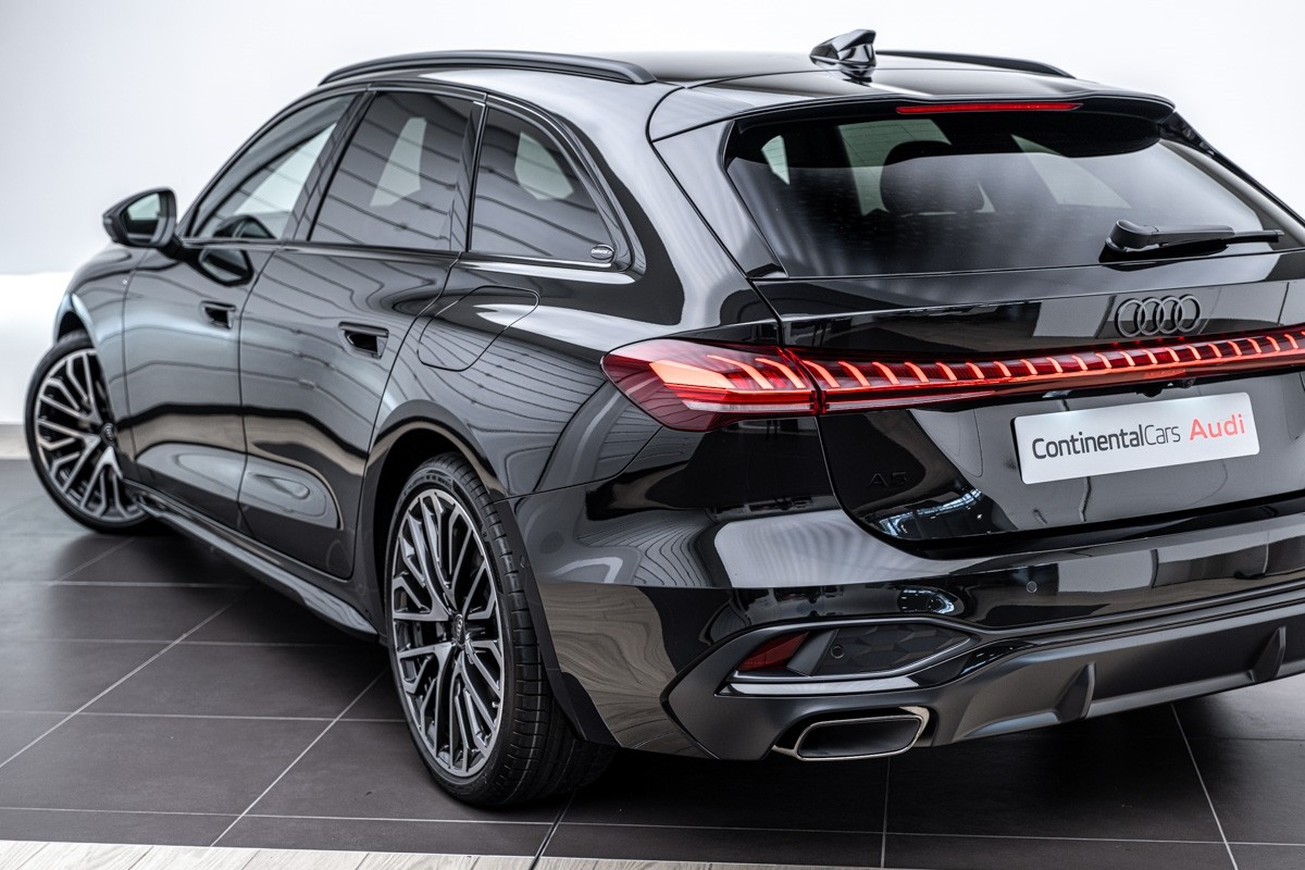 Audi A5 e-Hybrid Avant S line