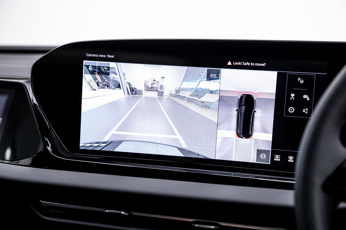 Audi A5 e-Hybrid Avant S line