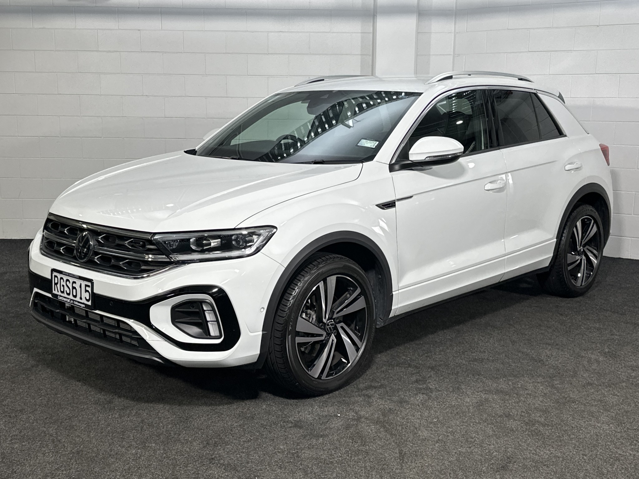 Volkswagen T-Roc 2WD R-LINE