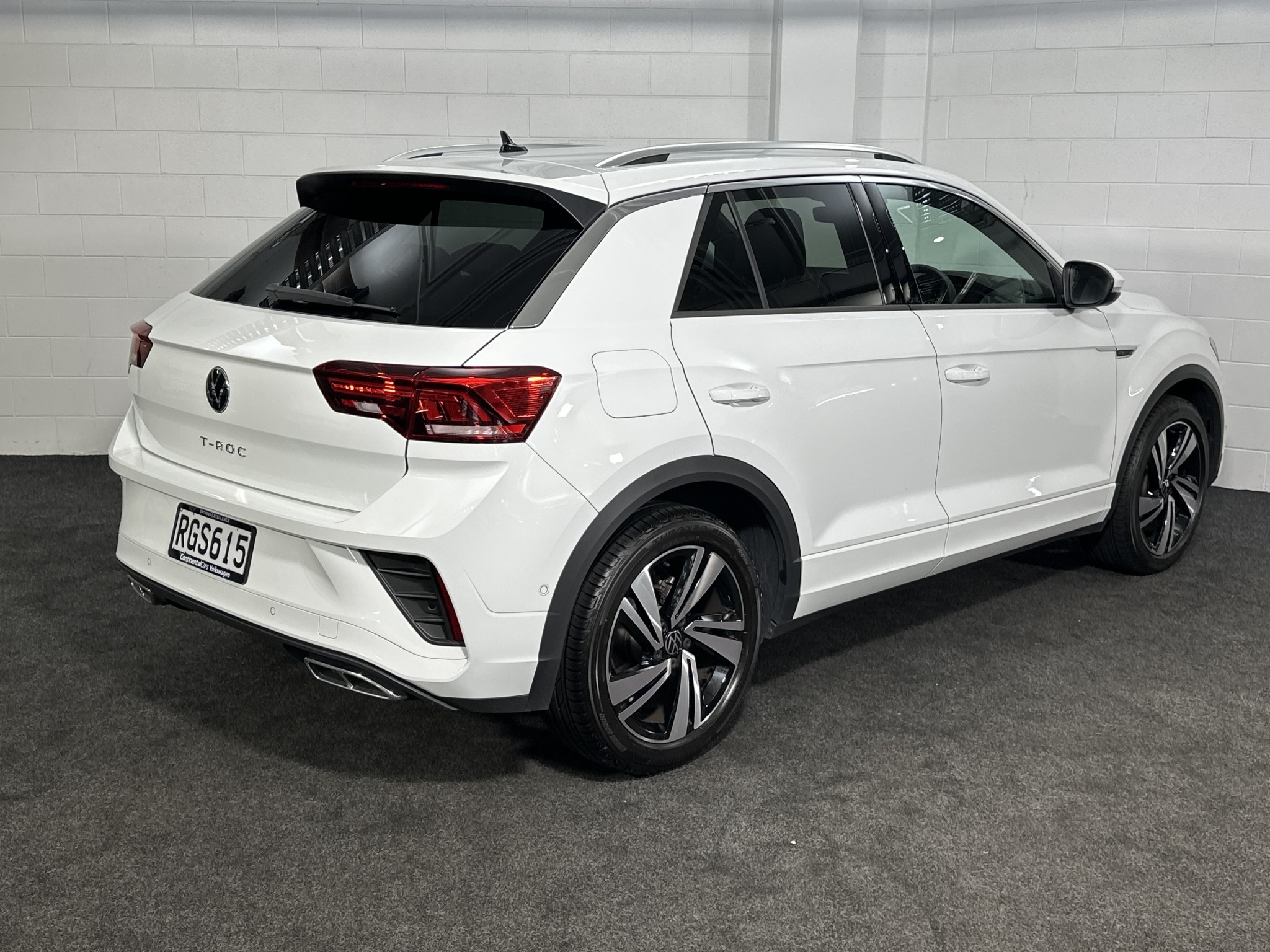 Volkswagen T-Roc 2WD R-LINE