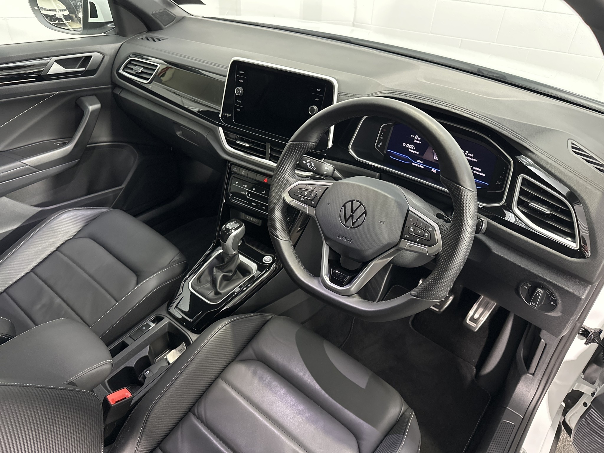 Volkswagen T-Roc 2WD R-LINE