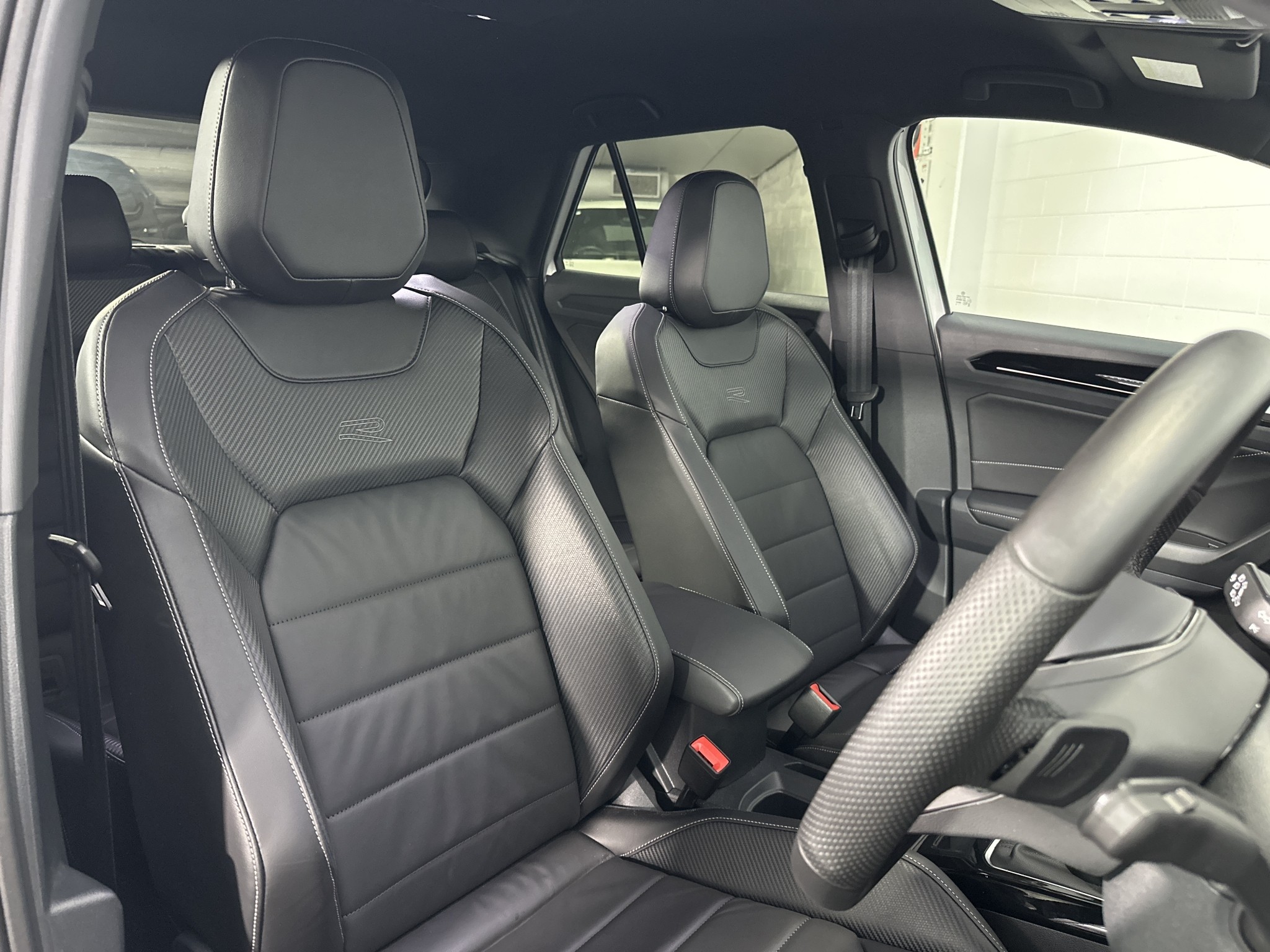 Volkswagen T-Roc 2WD R-LINE