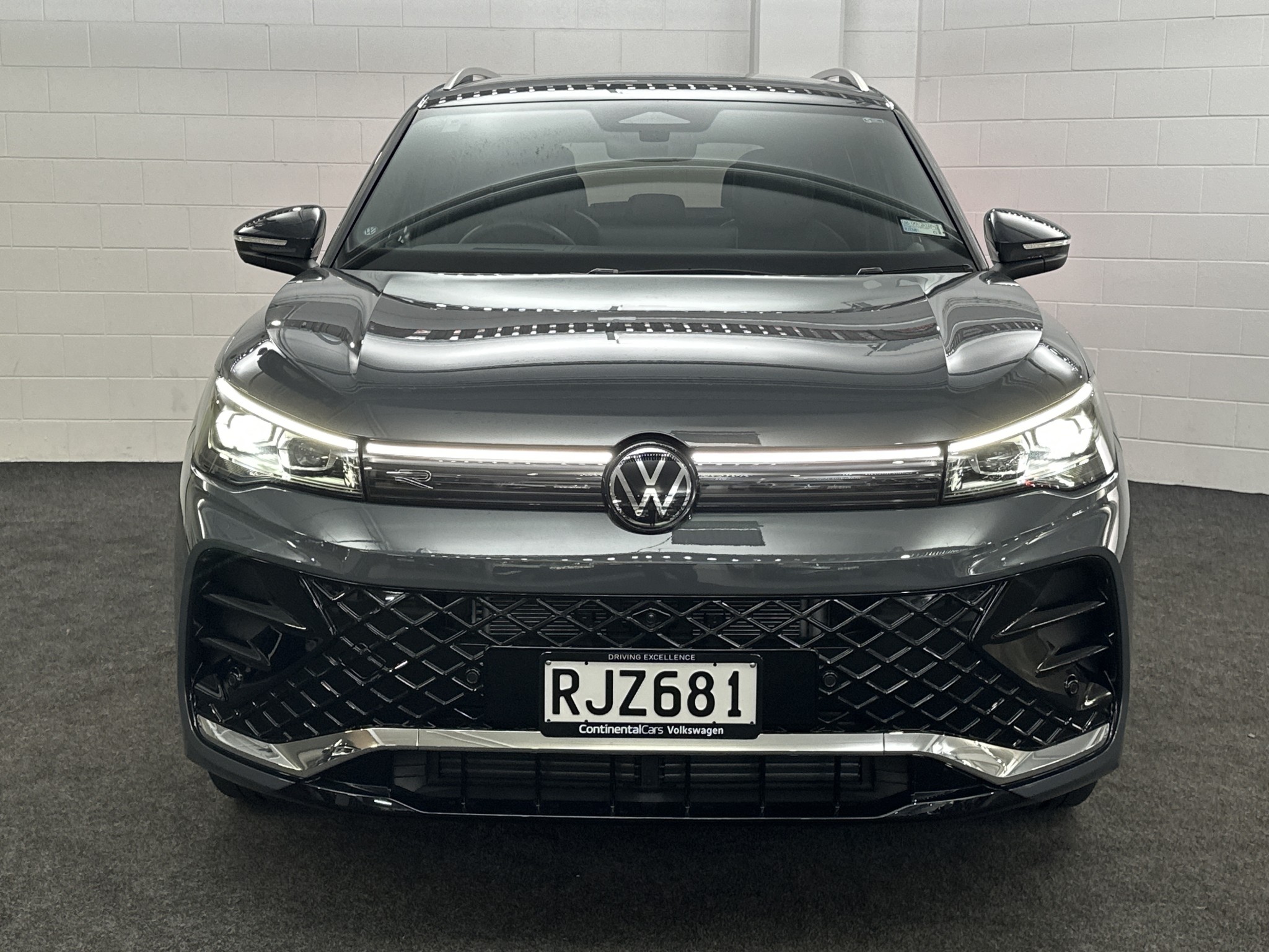 Volkswagen Tiguan R-LINE AWD