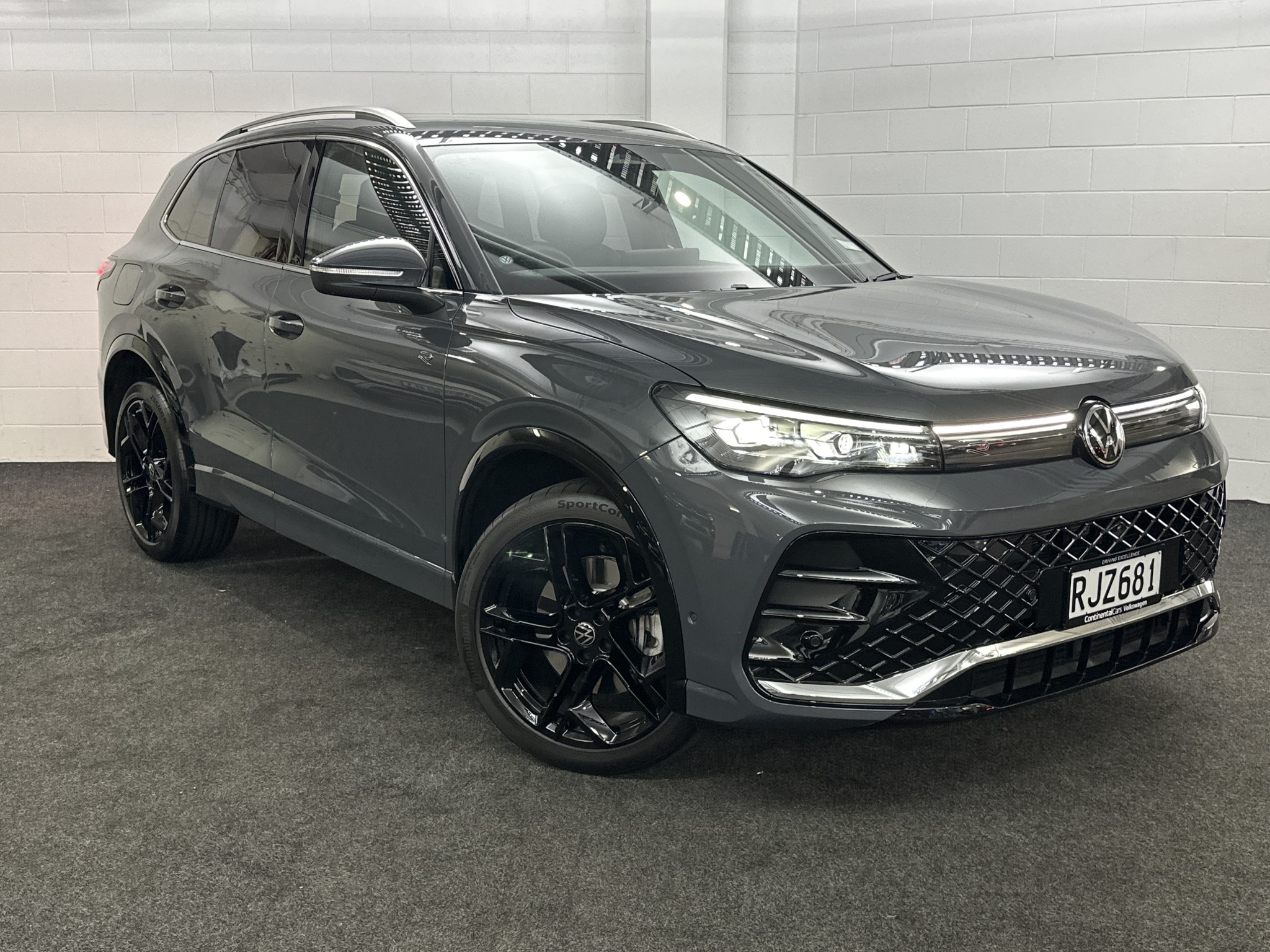 Volkswagen Tiguan R-LINE AWD