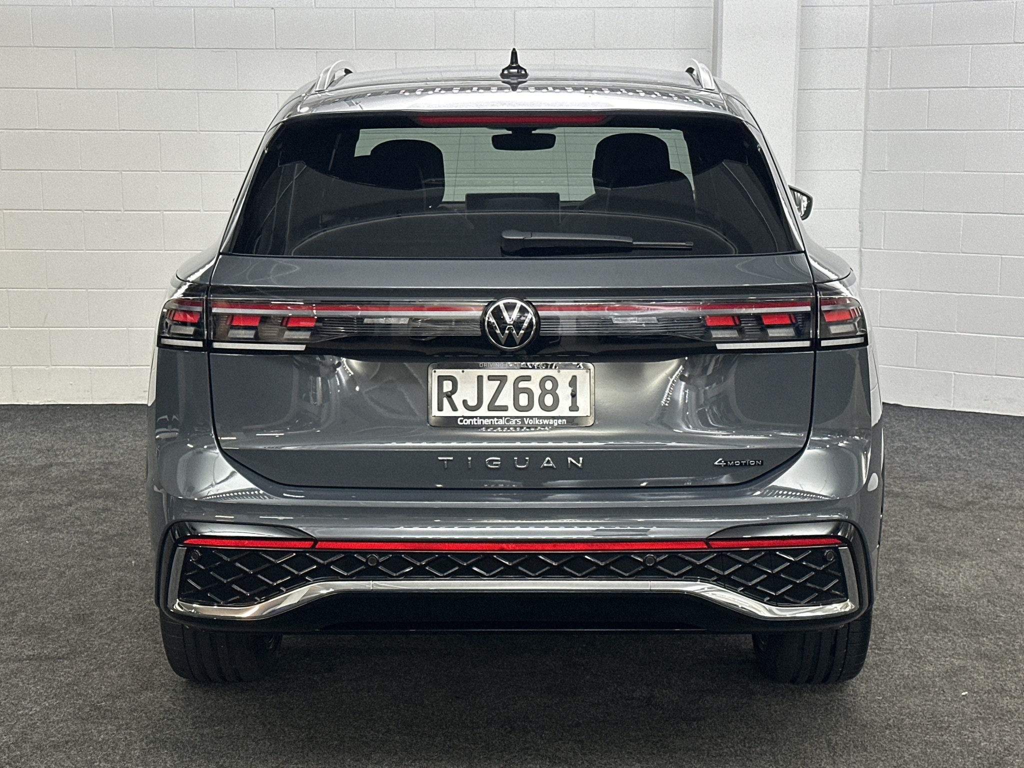 Volkswagen Tiguan R-LINE AWD