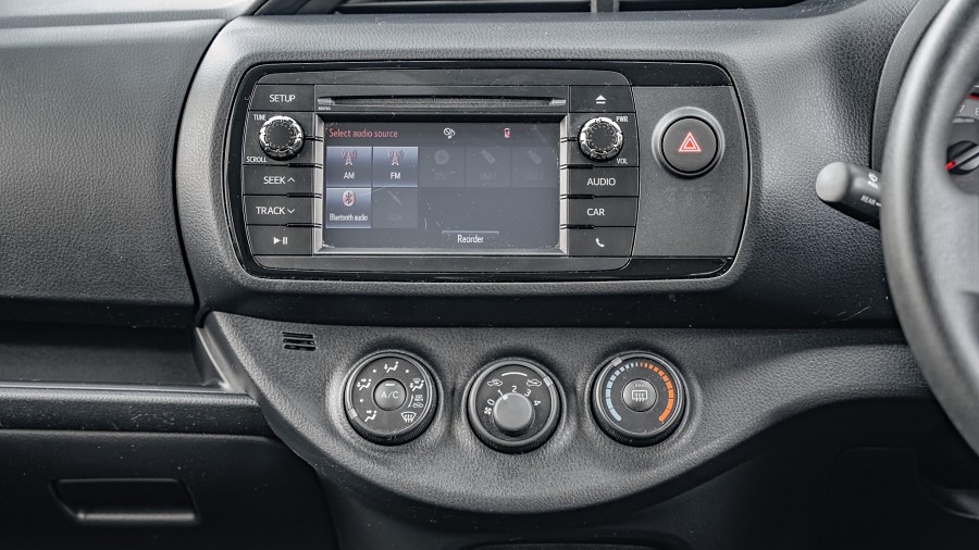 2019 Toyota Yaris 15