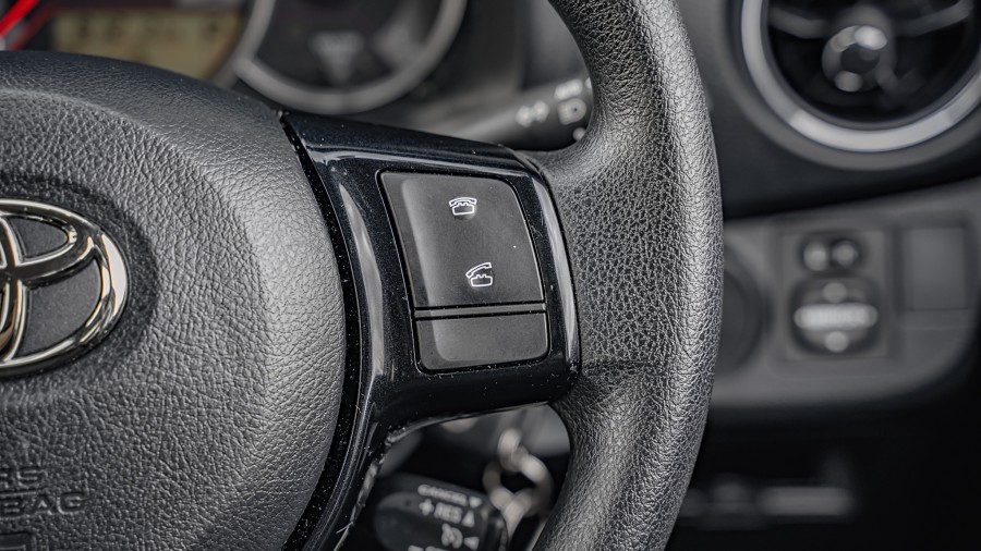 2019 Toyota Yaris 14