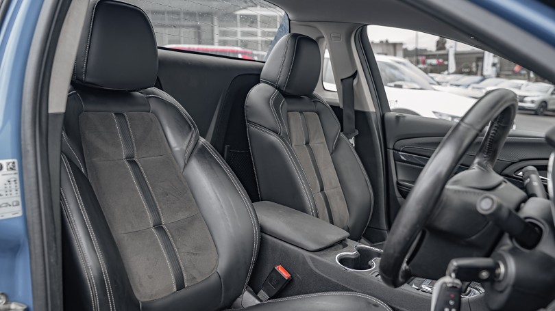 2015 Holden Commodore 8