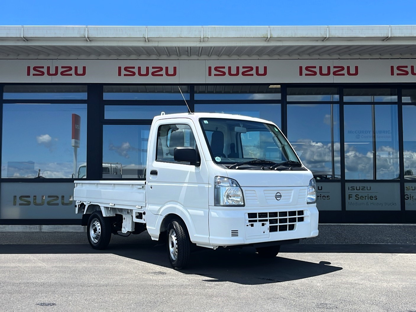 2024 Nissan Clipper DX 4WD Flatdeck Truck